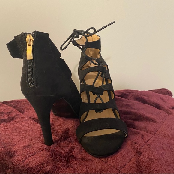 Sergio Bari 31/2 inch open toe shoe - Picture 2 of 3